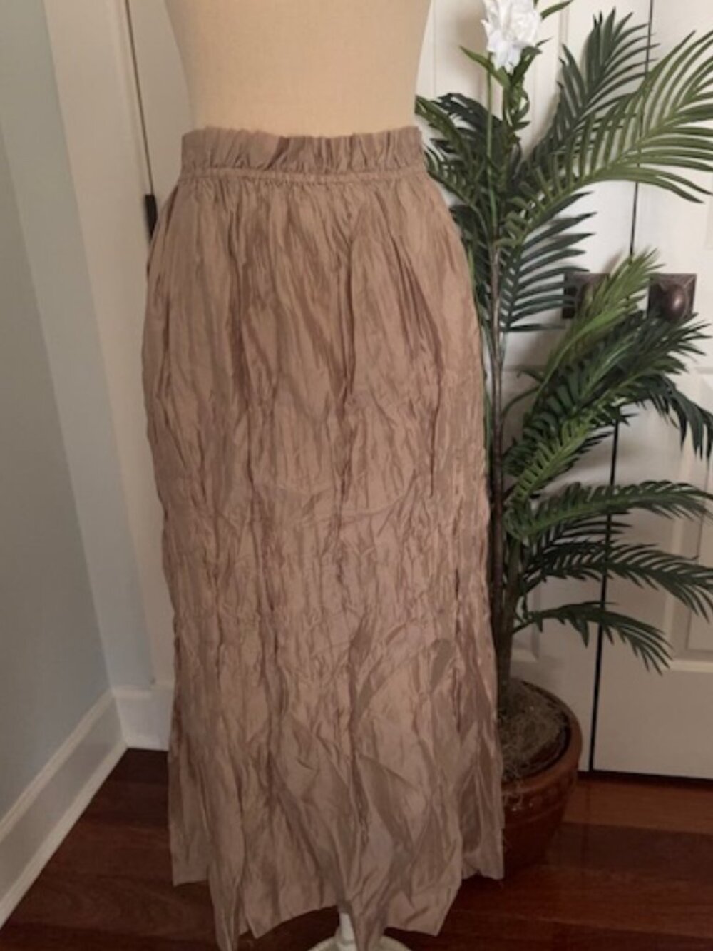 J CREW Flynn Crinkle Skirt Midi Tan Sand Camel Color Sz Small Beachy NWT Summer